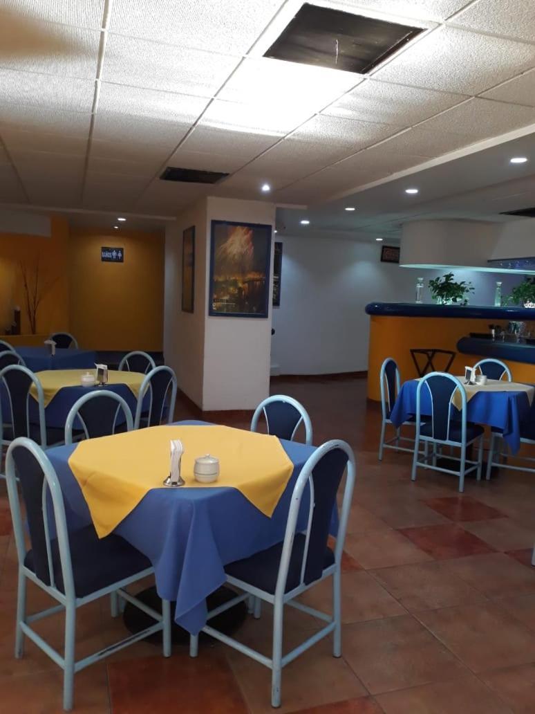 Hotel Campo Real メキシコシティ エクステリア 写真